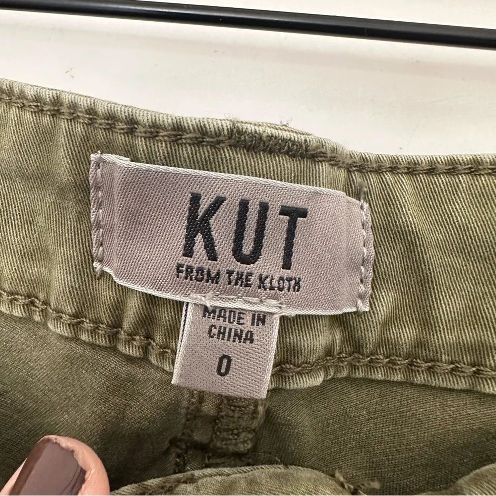 Kut from the Kloth (0) Olive Green Utility Cargo Shorts - 5” Inseam - Picture 5 of 8